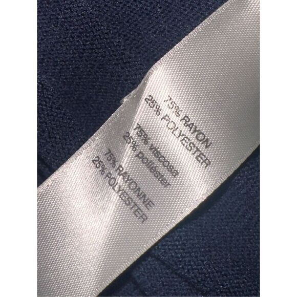 Beautiful WOMEN CHICO’S Chico’s navy blue sweater long sleeve brass buttons on e - Picture 5 of 8